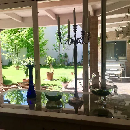 Homestay Abitare Al 42 *